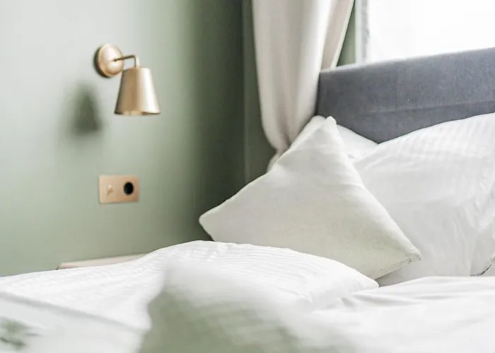 Hostel Home1 - Douzieme Boutique *