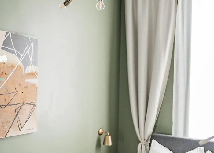Hostel Home1 - Douzieme Boutique *
