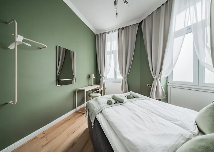 Hostel Home1 - Douzieme Boutique *