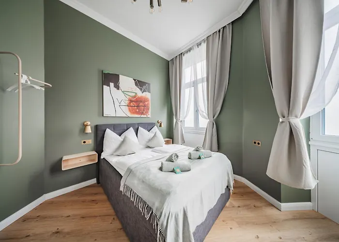 Hostel Home1 - Douzieme Boutique *